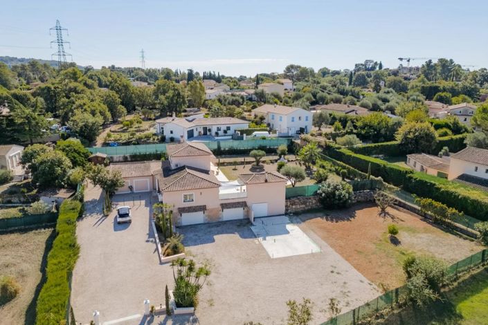 Image No.3-4 Bed Villa for sale