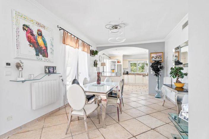 Image No.8-4 Bed Villa for sale