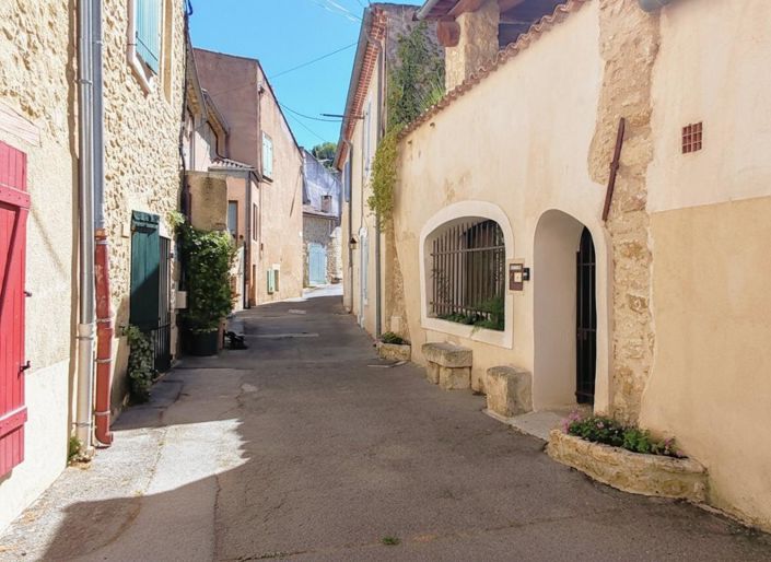Image No.1-4 Bed Property for sale