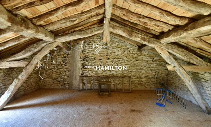 Image No.17-4 Bed Property for sale