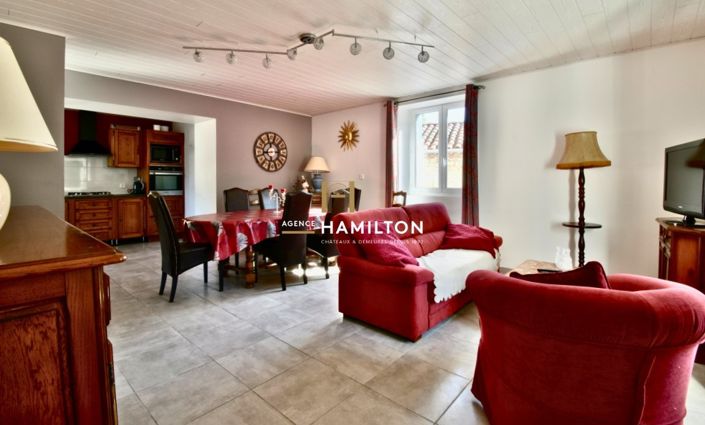 Image No.4-4 Bed Property for sale