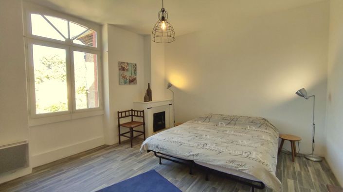 Image No.10-4 Bed Property for sale