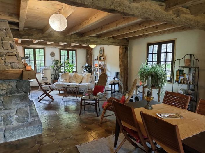 Image No.16-11 Bed Property for sale