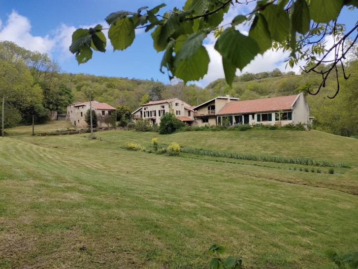 Image No.3-11 Bed Property for sale