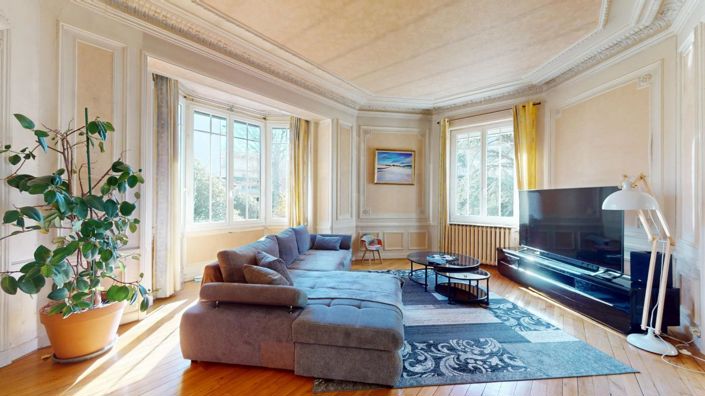 Image No.4-7 Bed Gite for sale