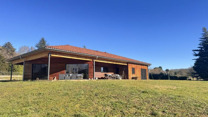 Image No.1-4 Bed House for sale