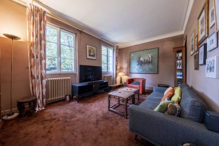 Image No.8-7 Bed Property for sale