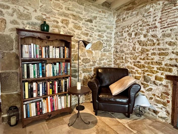 Image No.6-7 Bed Property for sale