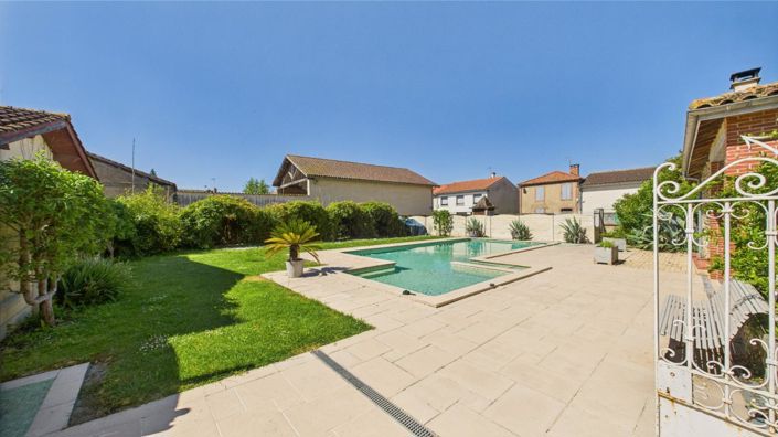 Image No.3-5 Bed Property for sale