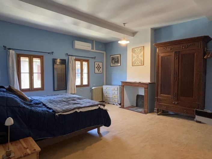 Image No.7-5 Bed Property for sale