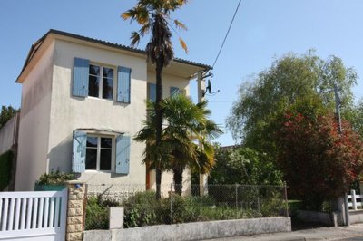 1 - Saint-Jean-d'Angély, Propriété
