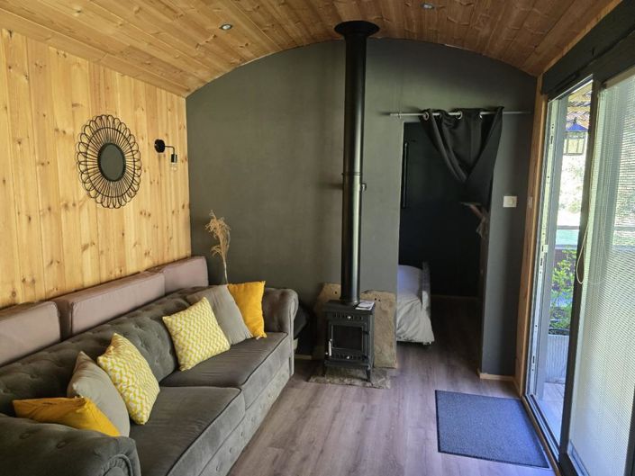 Image No.17-5 Bed Property for sale