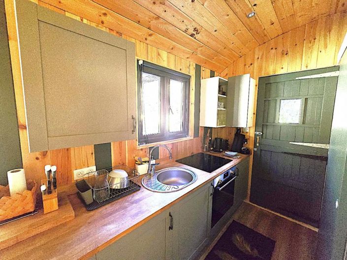 Image No.18-5 Bed Property for sale