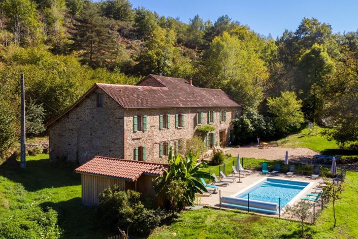 Image No.17-9 Bed Property for sale