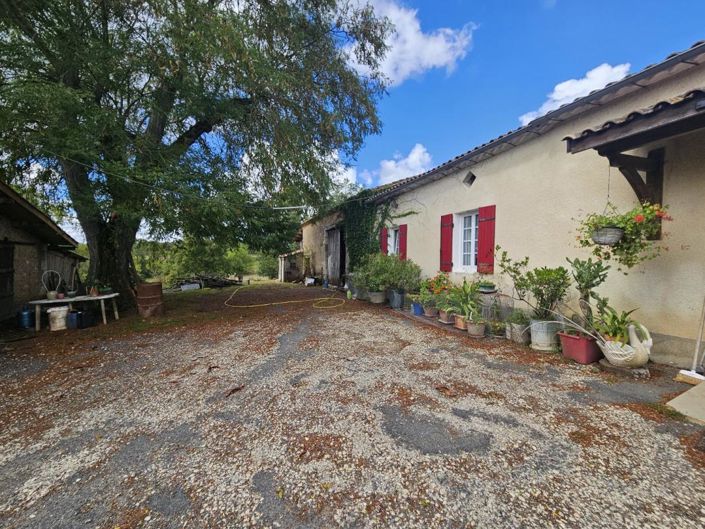 Image No.10-5 Bed House for sale