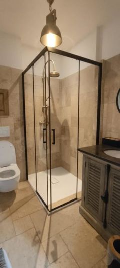 Image No.14-4 Bed Property for sale