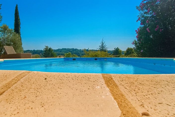 Image No.4-4 Bed Property for sale