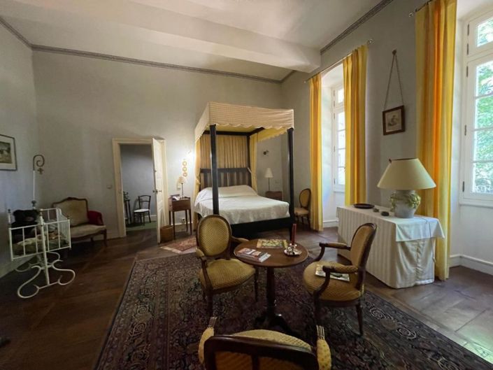 Image No.2-13 Bed Chateaux for sale