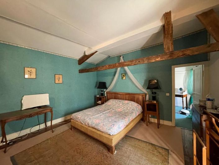 Image No.20-13 Bed Chateaux for sale