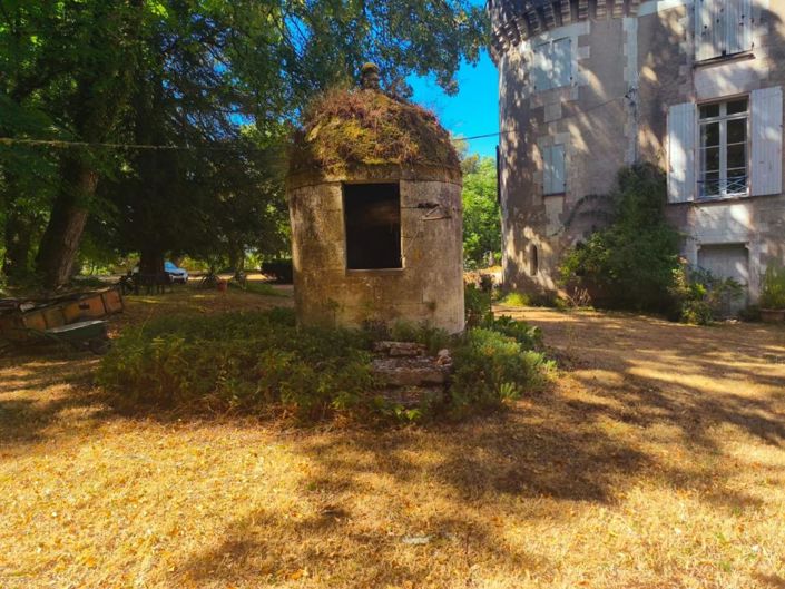 Image No.3-13 Bed Chateaux for sale