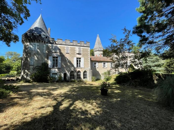 Image No.5-13 Bed Chateaux for sale