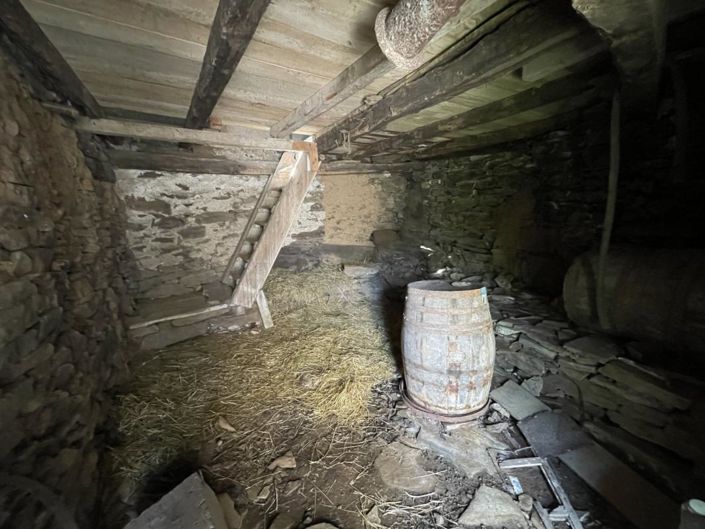 Image No.18-Propriété de 1 chambre à vendre à Lacroix-Barrez