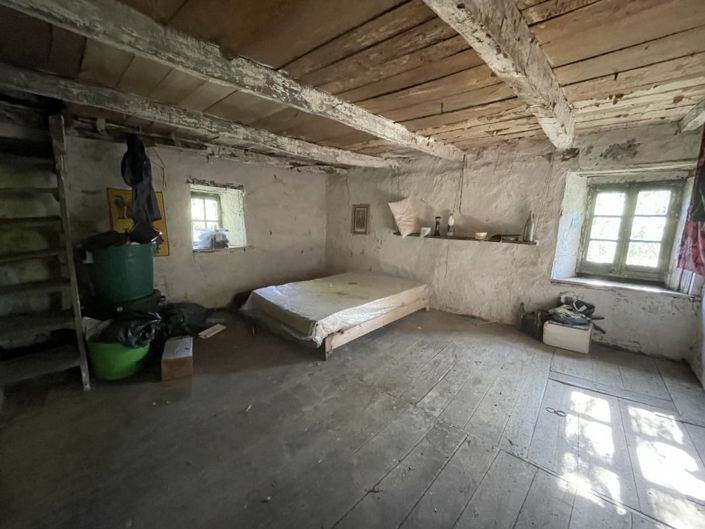 Image No.4-Propriété de 1 chambre à vendre à Lacroix-Barrez
