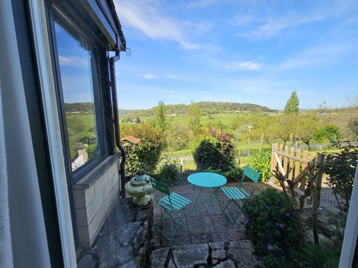 Image No.2-4 Bed House for sale