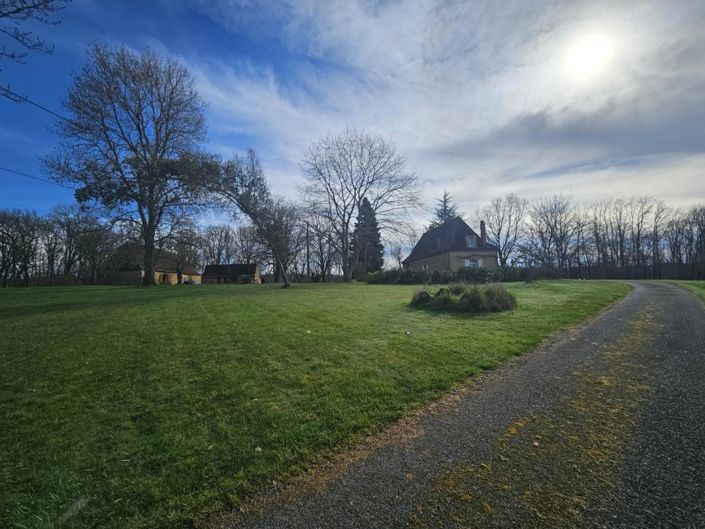 Image No.7-6 Bed Property for sale