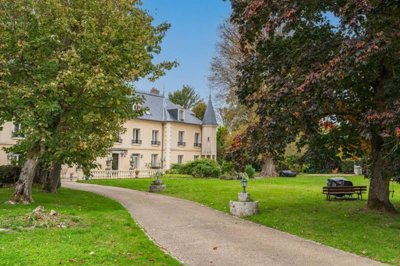 1 - Coubert, Property