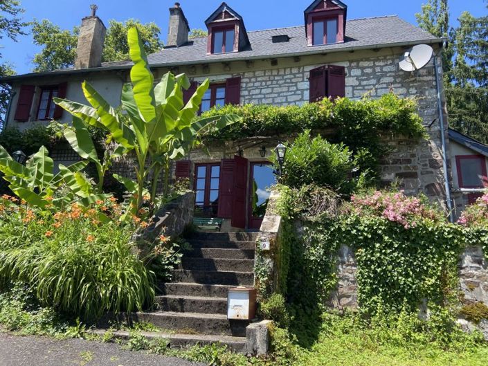 Image No.1-5 Bed House for sale