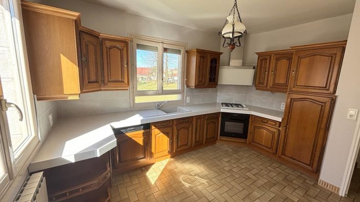 Image No.3-4 Bed House for sale