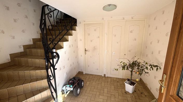 Image No.9-4 Bed House for sale