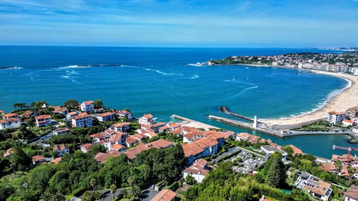 Image No.2-5 Bed Property for sale