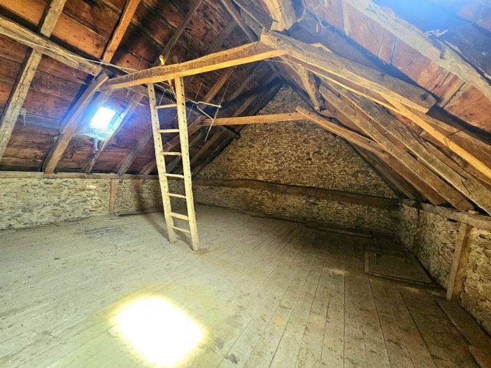 Image No.16-6 Bed Property for sale