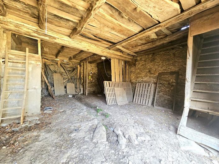 Image No.18-6 Bed Property for sale