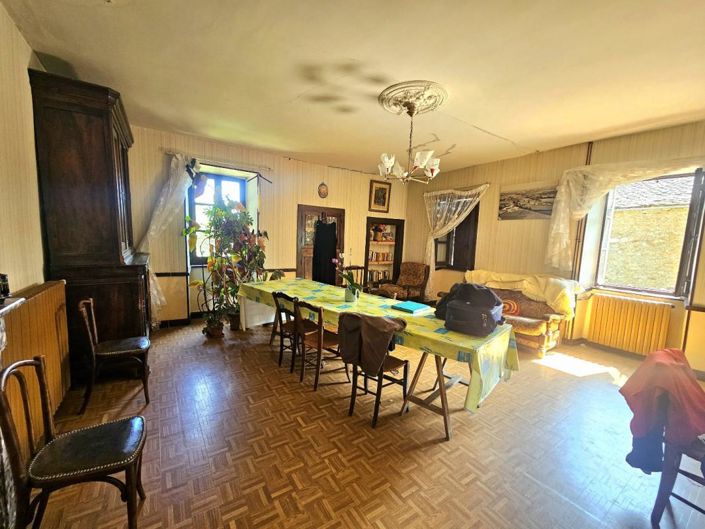 Image No.5-6 Bed Property for sale