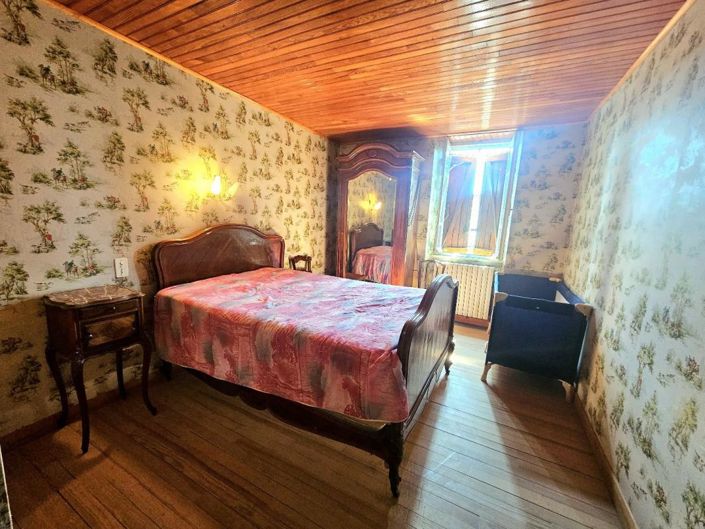 Image No.7-6 Bed Property for sale