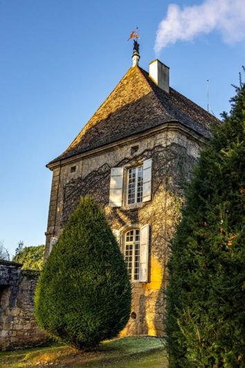 Image No.10-7 Bed Chateaux for sale