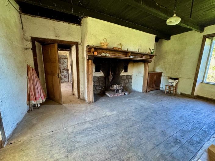 Image No.6-3 Bed Property for sale