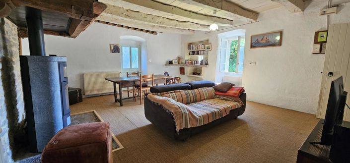 Image No.10-3 Bed Property for sale