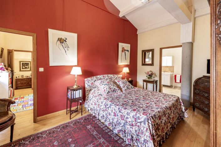 Image No.7-5 Bed House for sale