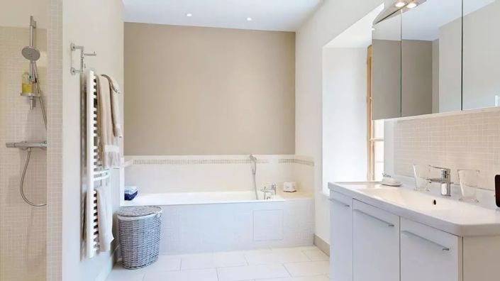 Image No.9-5 Bed House for sale