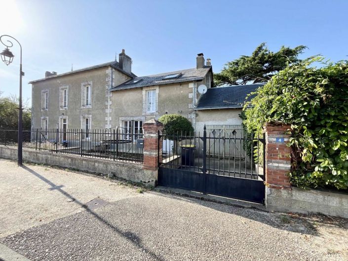 Image No.1-3 Bed Property for sale