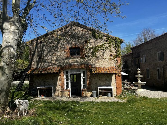 Image No.14-Propriété de 12 chambres à vendre à Carla-Bayle