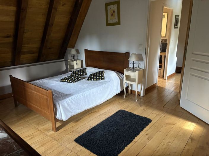 Image No.13-3 Bed Property for sale