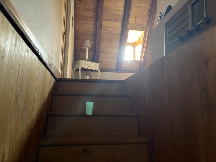 Image No.20-3 Bed Property for sale