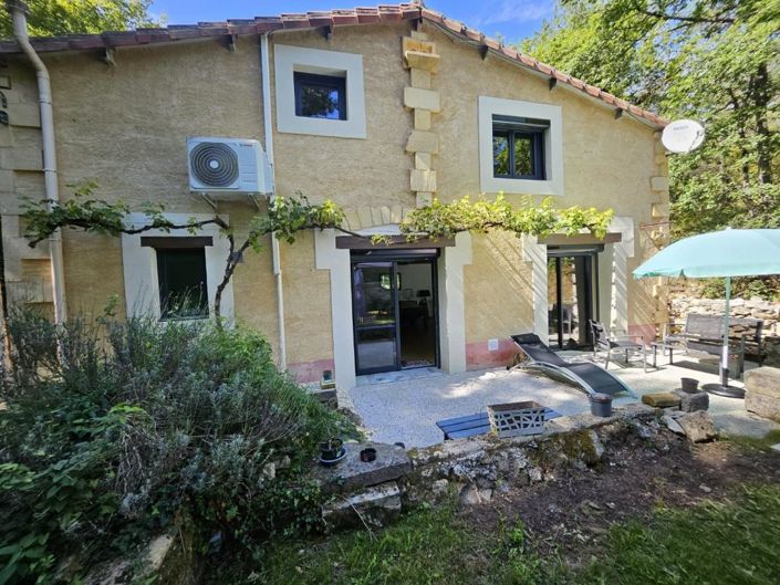 Image No.1-4 Bed Property for sale