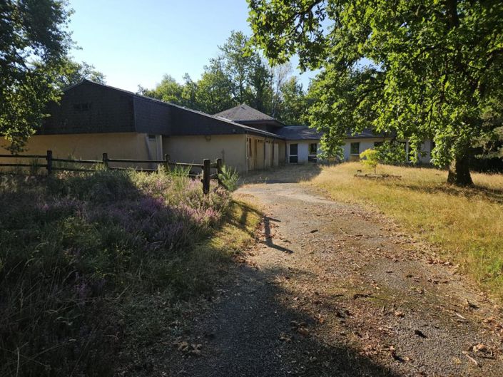 Image No.3-Propriété de 31 chambres à vendre à Égletons