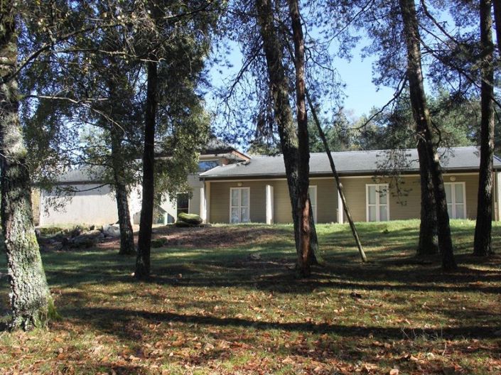 Image No.6-Propriété de 31 chambres à vendre à Égletons